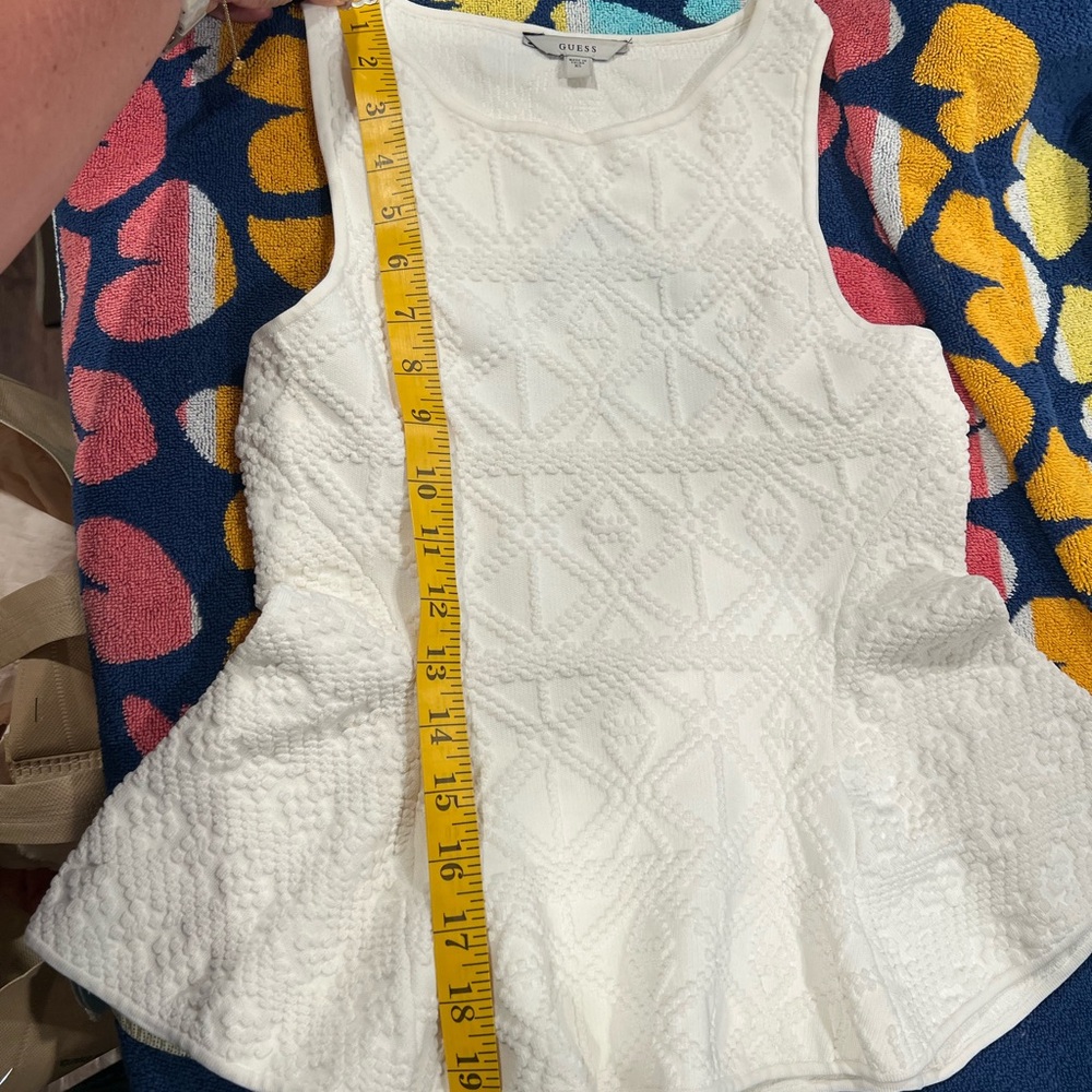 Guess White Textured Peplum Sleeveless Top - Picture 6 of 7